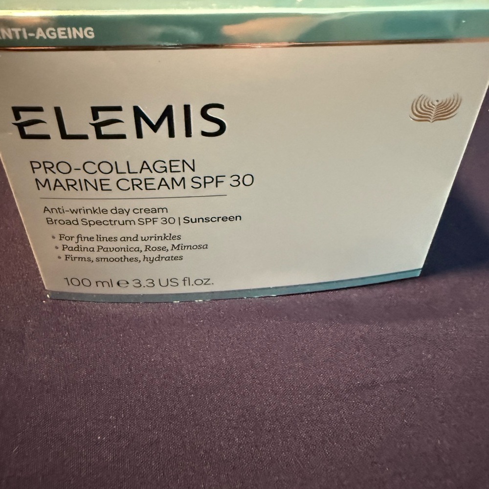 ELEMIS Pro-Collagen Marine Cream SPF 30 - Aqua and White